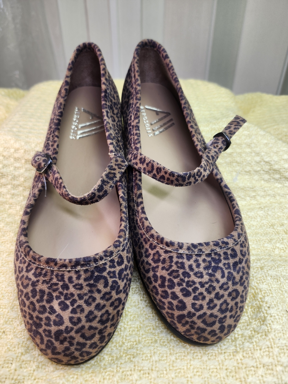 AEROSOLES Leopard Print Mary Jane Flats in Brown and Black